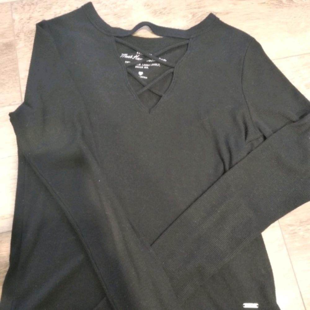 Hollister Must Have Collection Shirt